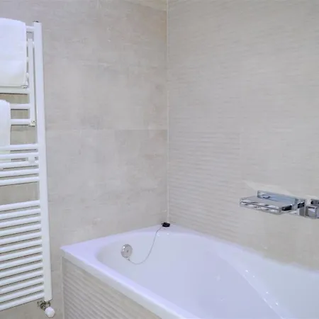 Vivienda Completa Junto Plaza Del Oeste Appartamento